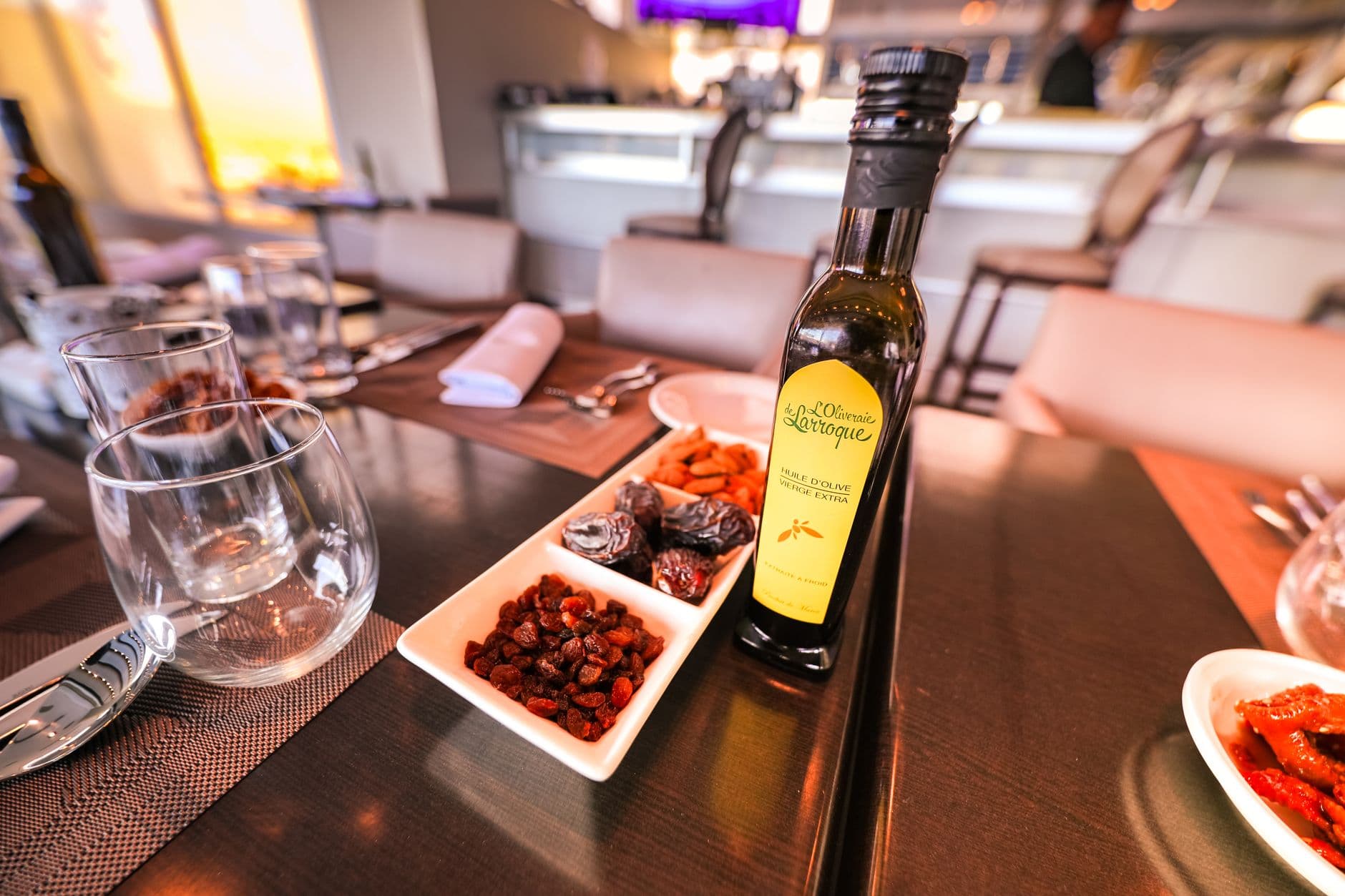 United Club PHX light buffet with Southwest snacks