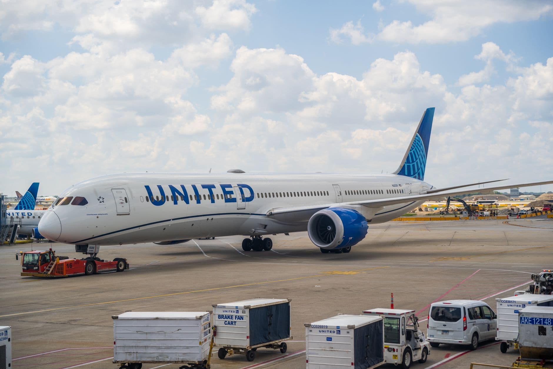 United Airlines Polaris business class seat with premium amenities