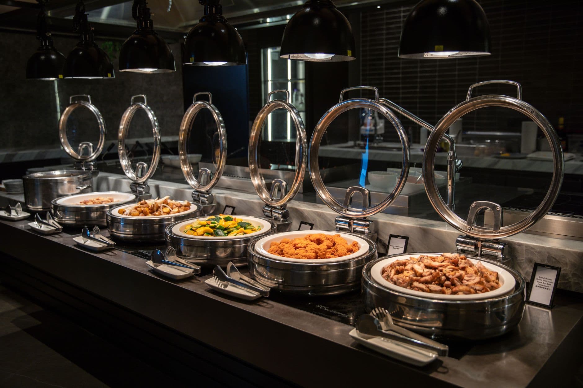 Admirals Club ORD Concourse H buffet