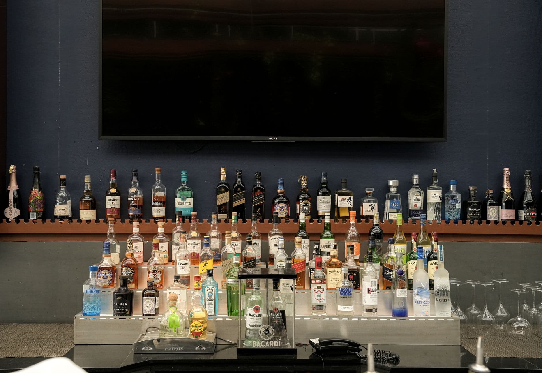 Centurion Lounge craft cocktail bar