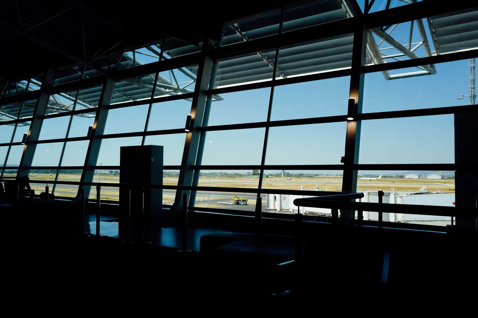 Delta Sky Club seating area