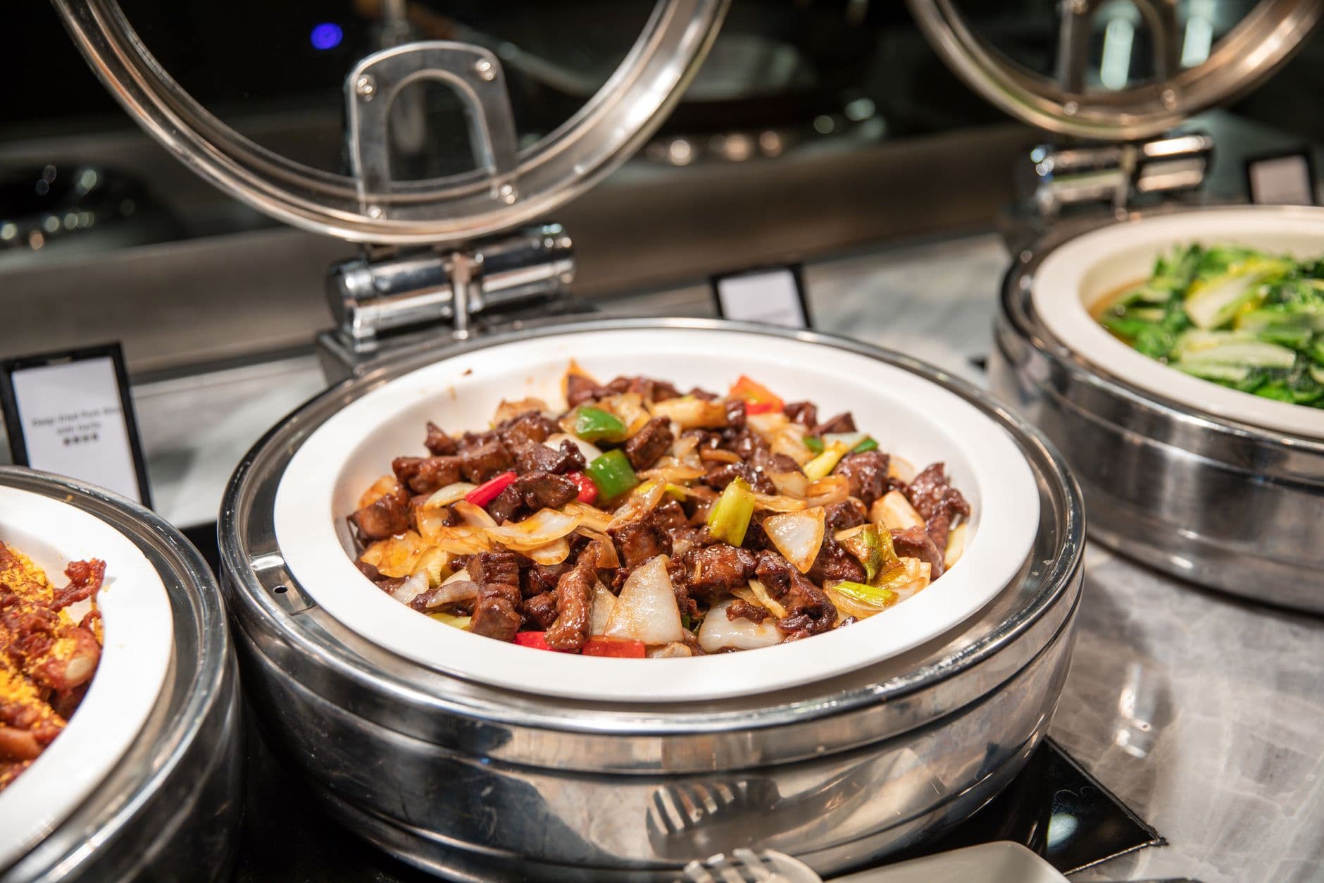 Plaza Premium Lounge food station